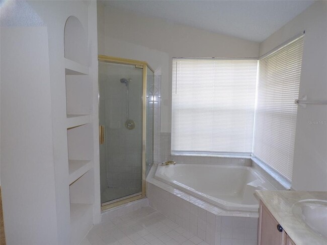 Building Photo - 2563 Davenport Cir