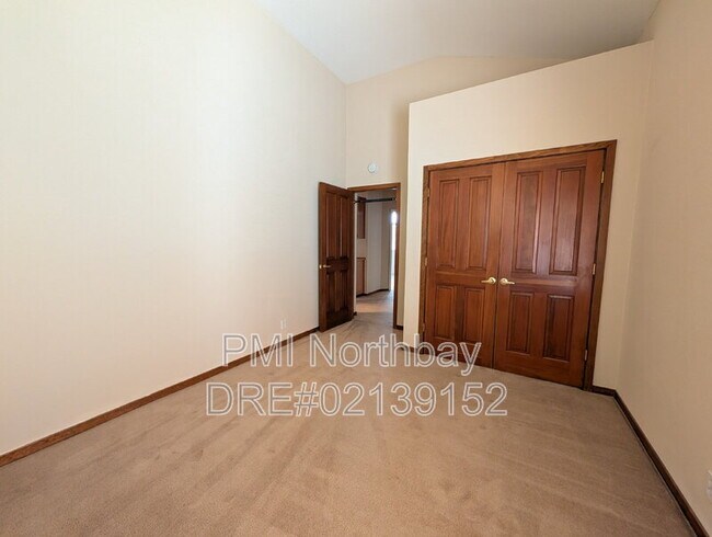 Building Photo - 3275 Formby Ln