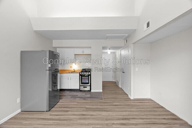 Building Photo - 2323 Woodson Rd