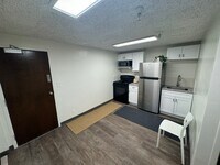 Building Photo - 460 W 600 N