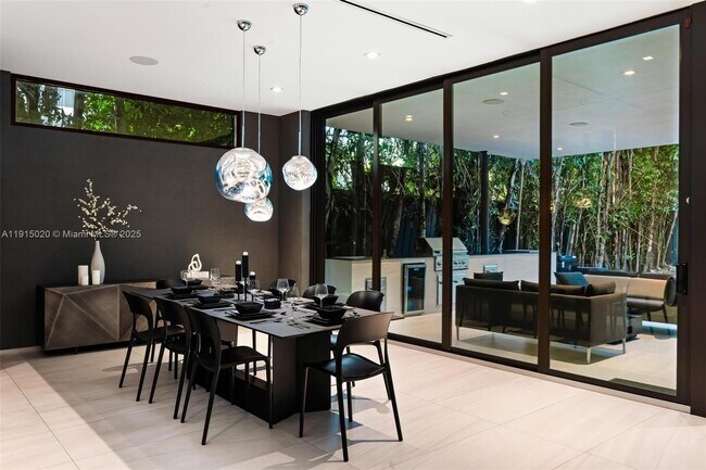 Building Photo - 77 SW 18th Terrace