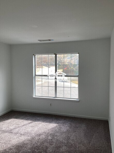 Building Photo - 3275 Long Iron Pl