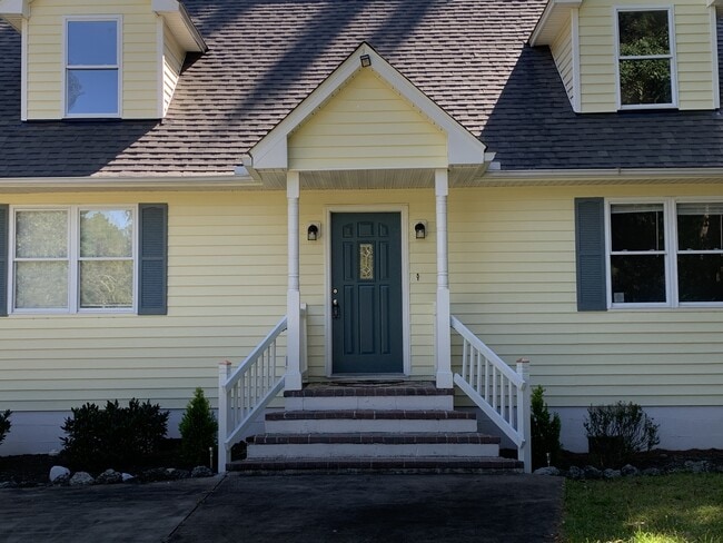 Building Photo - 921 Hurricane Ct