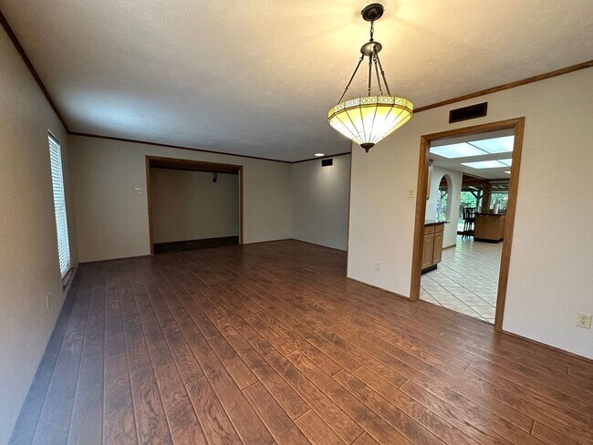 Building Photo - Adorable Home on Corner LOT- COMING SOON