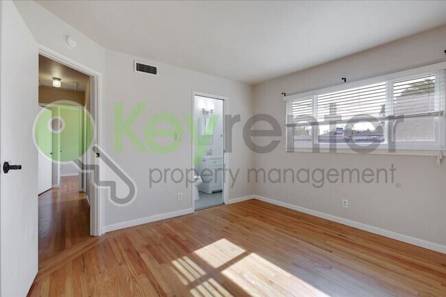 Building Photo - 3124 Brophy Dr