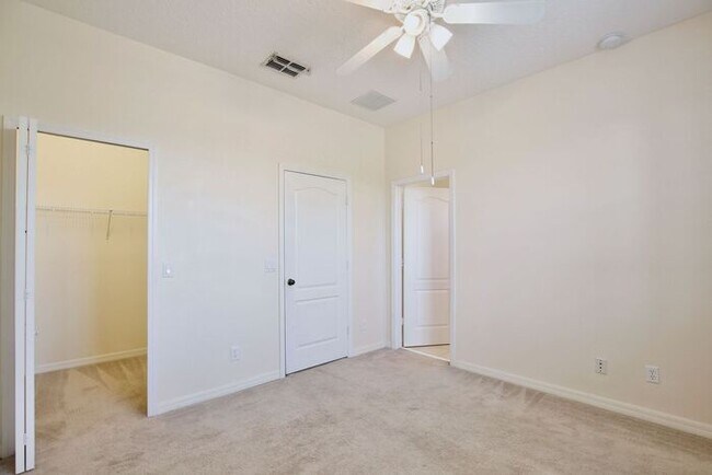 Building Photo - Beautiful 2/2.5 Cozy Townhome with a 1 Car Garage in the Gated Community of Victoria Pines - Orlando
