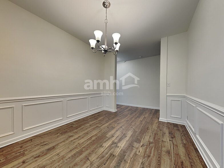 Building Photo - 5409 Calvert Ln