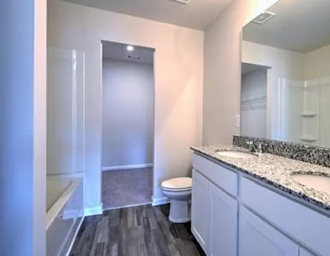 Building Photo - 219 Long Grove Ln