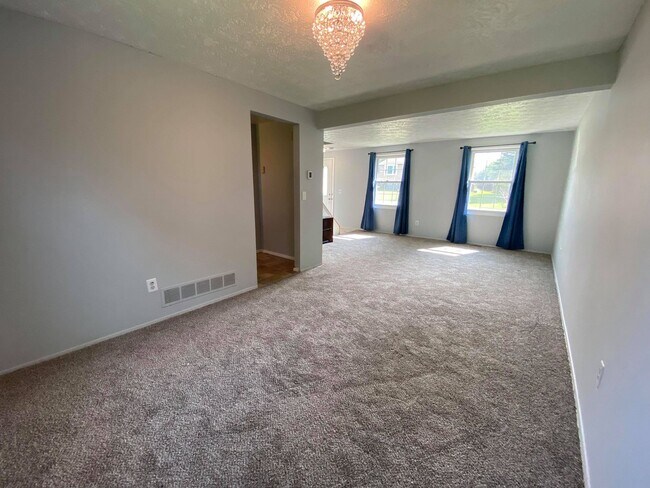 Building Photo - Home for Lease