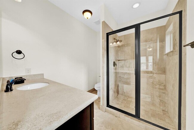 Building Photo - 26006 Carolina Cherry Ct