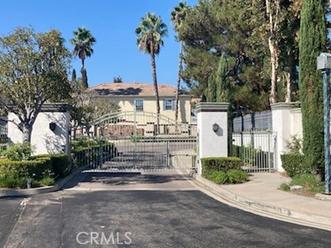 Building Photo - 20 Melrose Dr