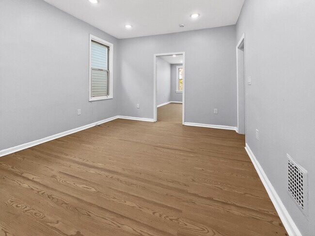 Building Photo - 12 E 49th St
