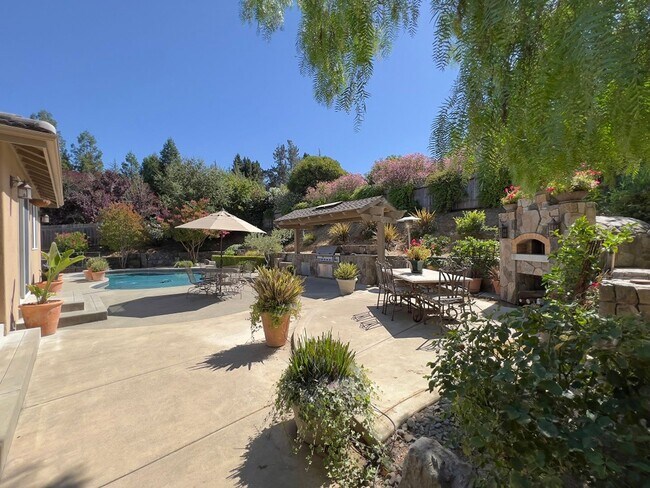 Building Photo - Stunning Single Level Browns Valley Home