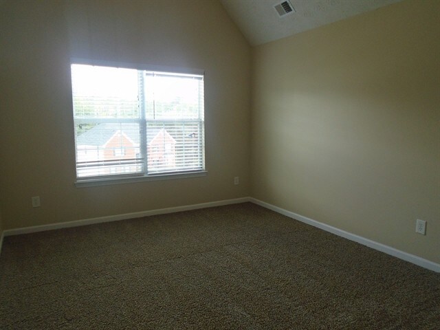 Building Photo - 131 Cottonbelle Dr