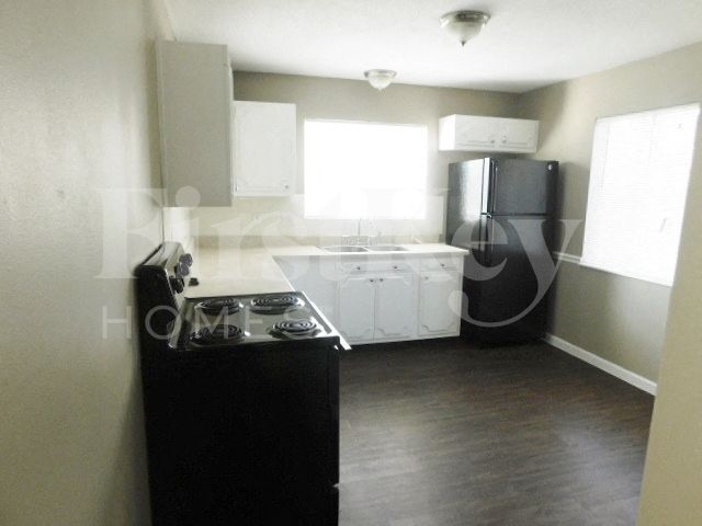 Building Photo - 2030 E Humes Ln
