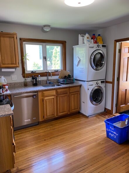 Building Photo - 90 Chandler St