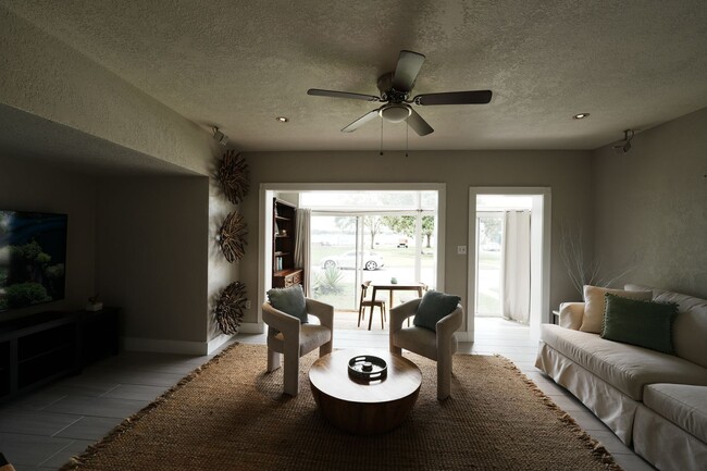 Building Photo - Affordable 3BR Home in Winter Park – Prime Location & Move-In Ready!