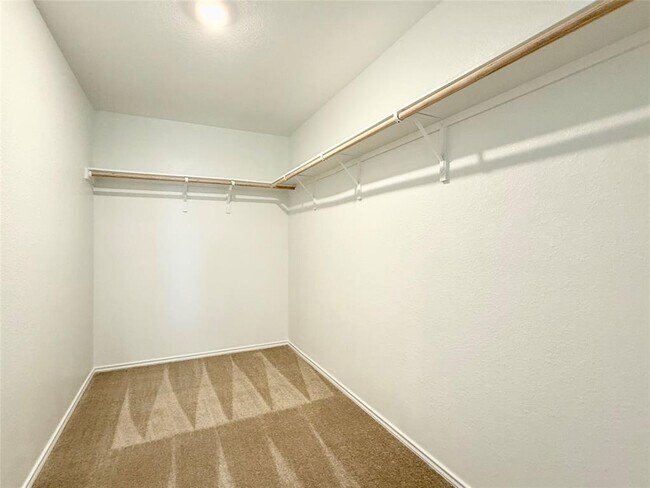 Building Photo - 113 Imola St