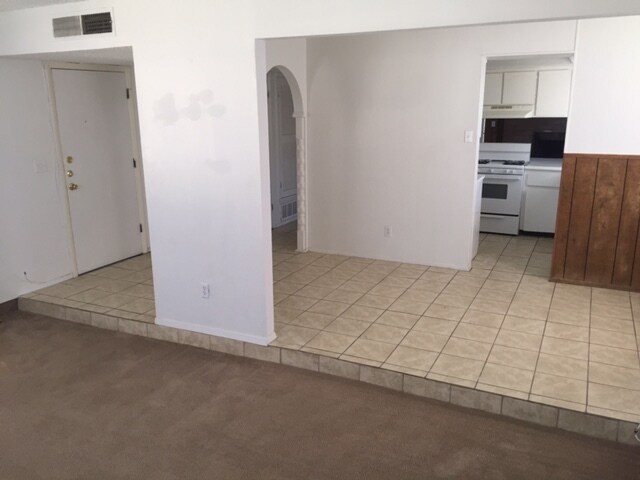 Building Photo - Northeast El Paso 3 bed