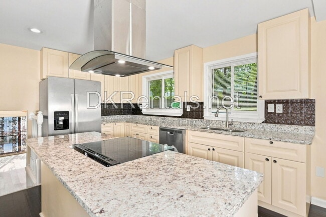 Building Photo - 2494 Glenrock Dr