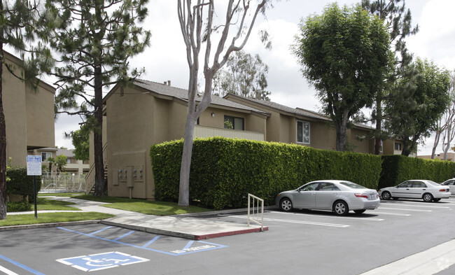 Building Photo - Sunrise Apartments