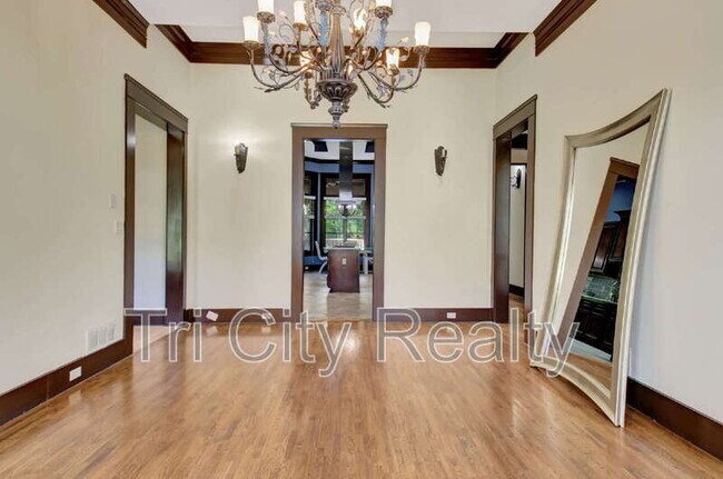 Building Photo - 250 Moss Creek Walk