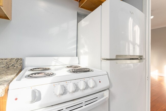 Building Photo - 820 Pacific Ave