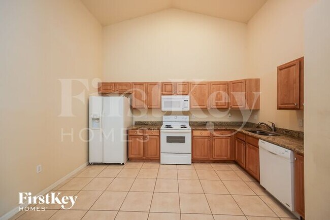 Building Photo - 317 Apartment St