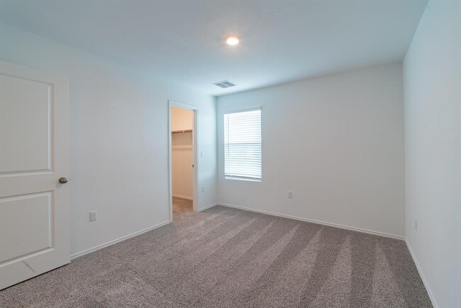 Building Photo - 10500 Steinbeck Dr