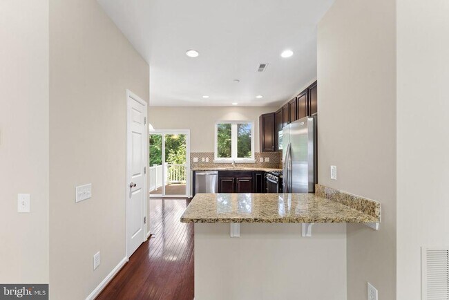 Building Photo - 42673 New Dawn Terrace