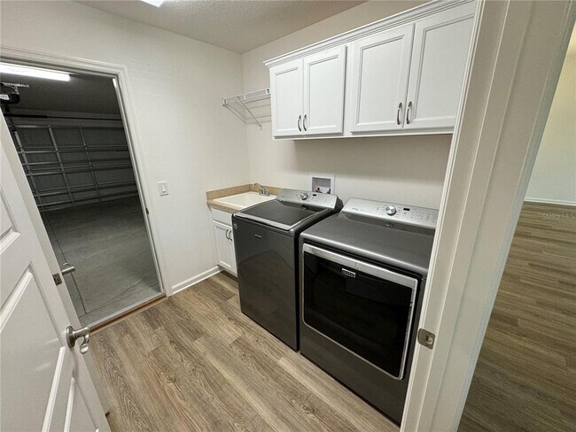 Building Photo - 7267 Cornwall Wy