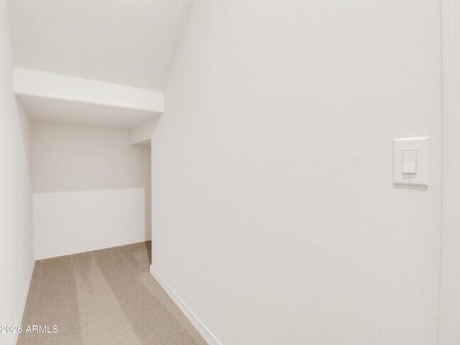 Building Photo - 16456 W Whispering Wind Dr