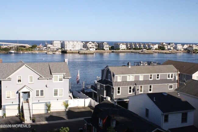 Building Photo - 42 Oceanview Ave