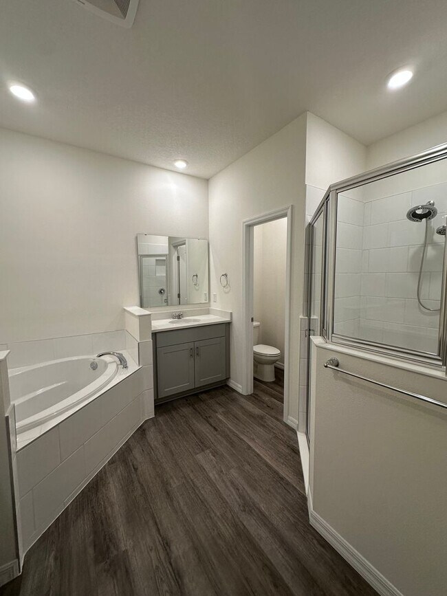 Building Photo - Fresh, new, and ready for you! Community POOL!