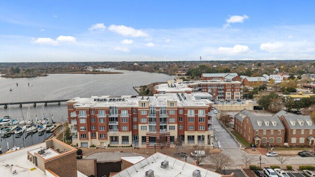 Building Photo - 419 Sky Sail Blvd