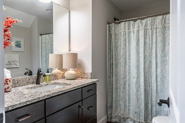 Building Photo - 420 Manning Square