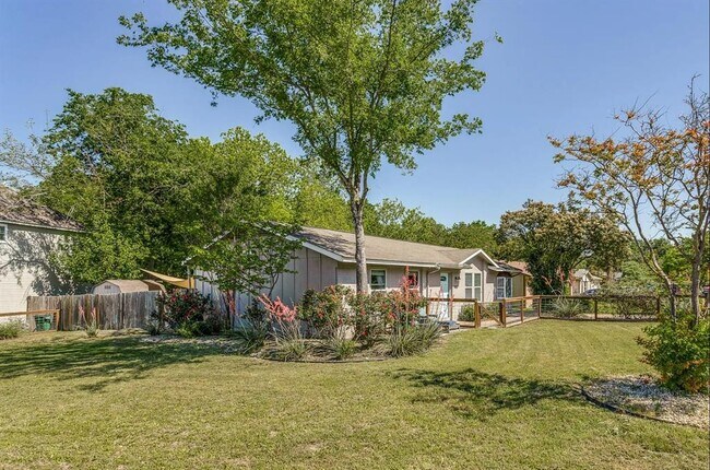 Building Photo - 748 Wales Way