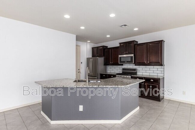Building Photo - 5427 S Canyon Rim