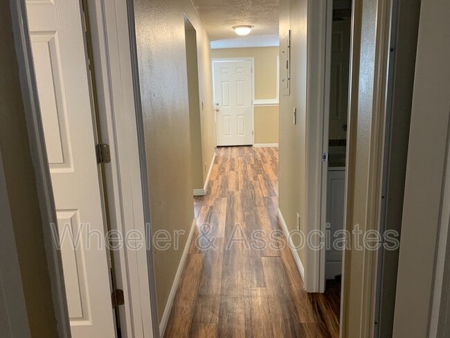 Building Photo - 520 E 4400 S