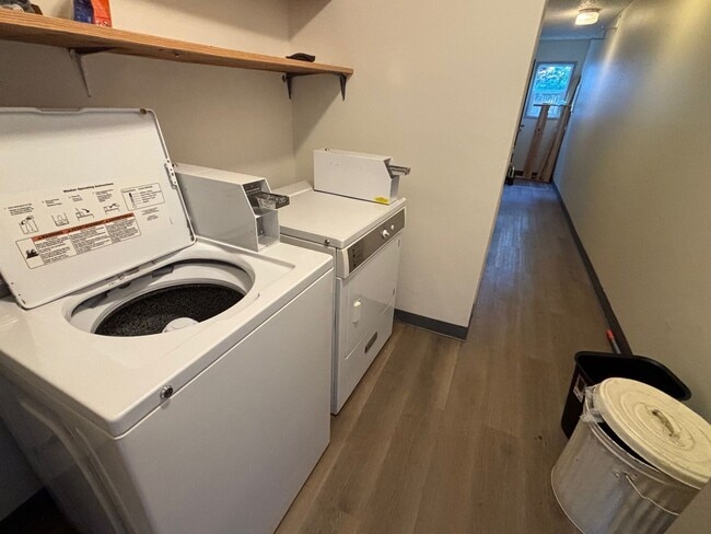 Building Photo - SE 49th and Hawthorne Blvd