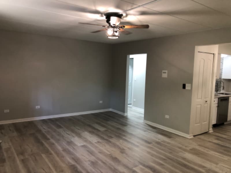 Building Photo - 154 E Bailey Rd