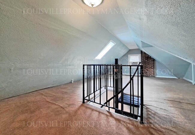 Building Photo - 710 Rubel Ave