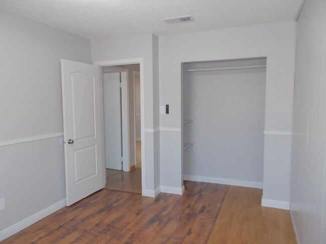 Building Photo - Stylishly Updated Single-Story 4BD Home with Sparkling Pool & Covered Patio Retreat