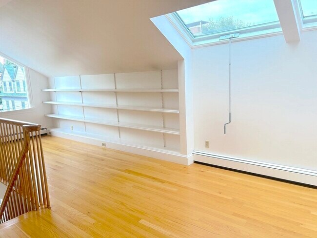 Building Photo - 82 Stearns Rd