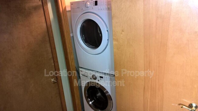 Building Photo - 4963 Stoneback Dr