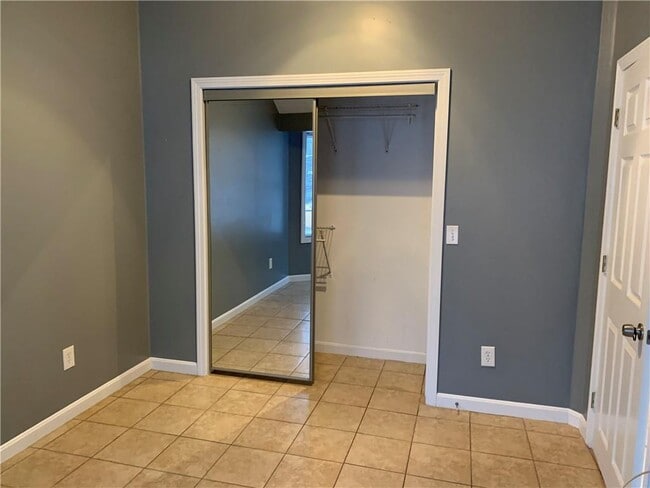 Building Photo - 59 Hartford Pike