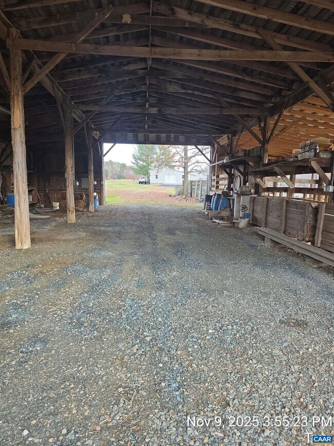 Building Photo - 912 Hunters Lodge Rd