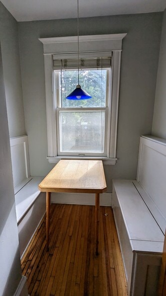 Building Photo - 3017 Knox Ave S