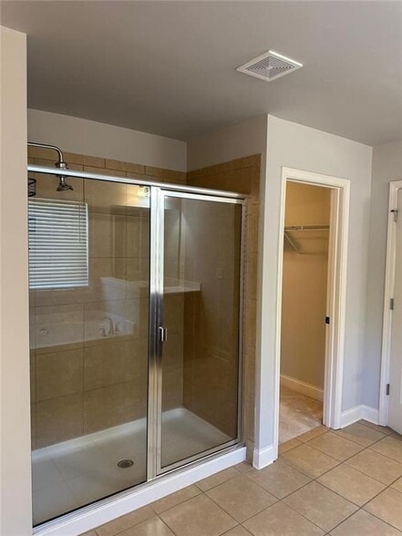 Building Photo - 1889 Bethel Trce