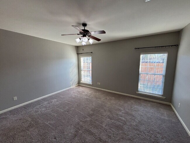 Building Photo - 241 Veritas Dr